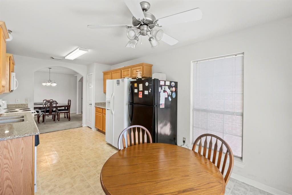 4111 Country Club Drive, Dickinson, Texas image 14