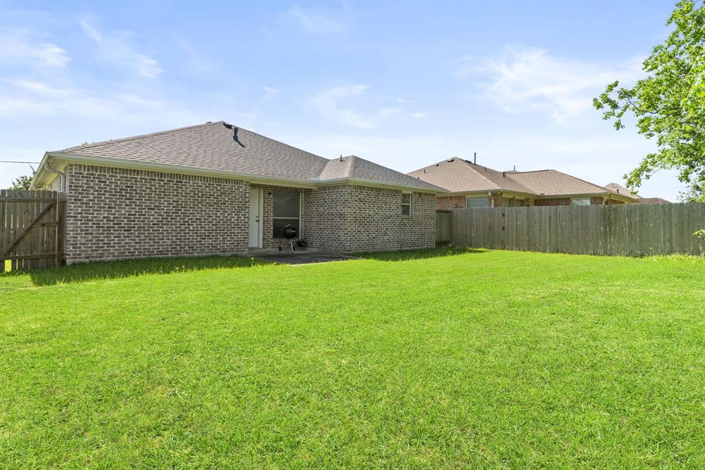 4111 Country Club Drive, Dickinson, Texas image 24