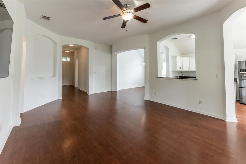 115 Enfield Court, Huntsville, Texas image 11