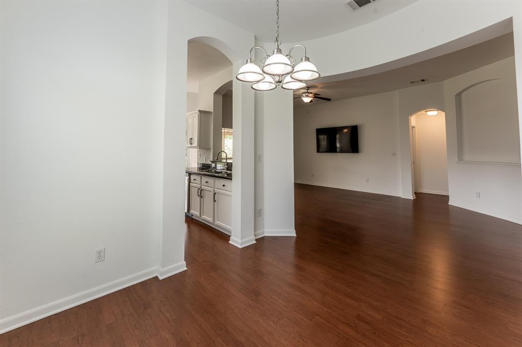 115 Enfield Court, Huntsville, Texas image 15