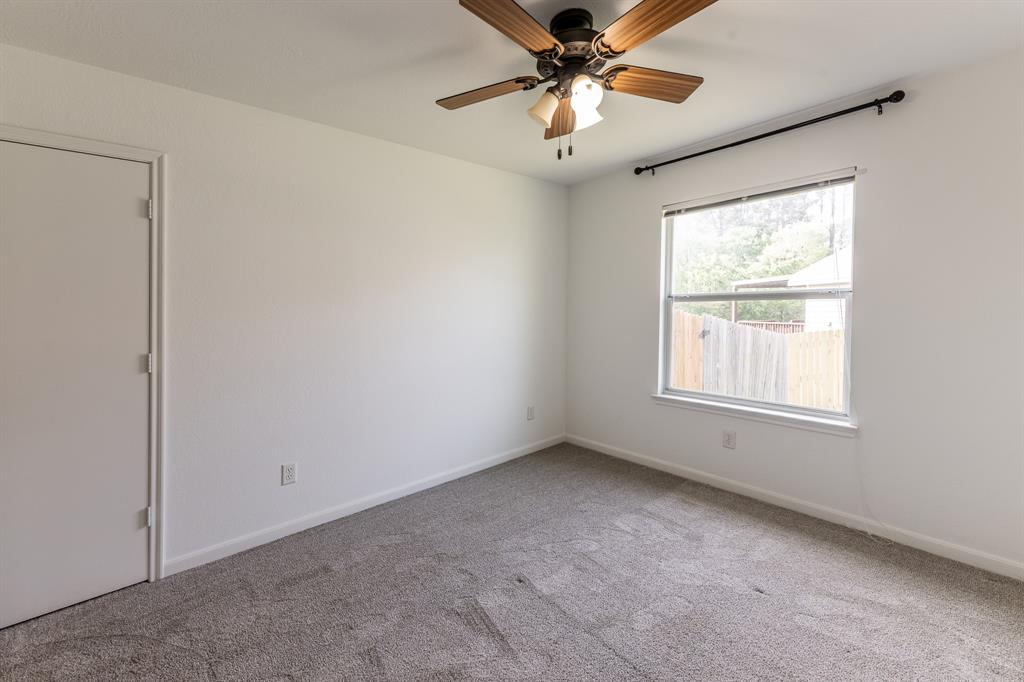 115 Enfield Court, Huntsville, Texas image 38