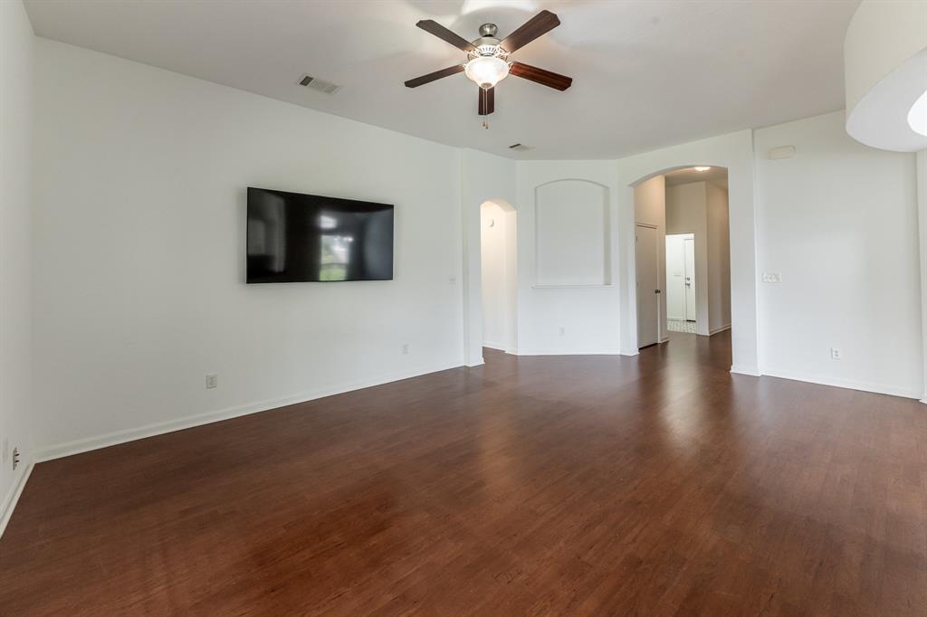 115 Enfield Court, Huntsville, Texas image 10