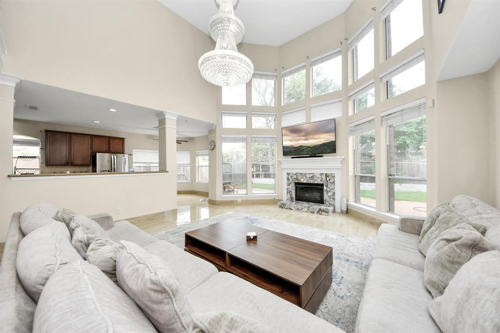 2614 Sunset Lake Drive, Sugar Land, Texas image 11