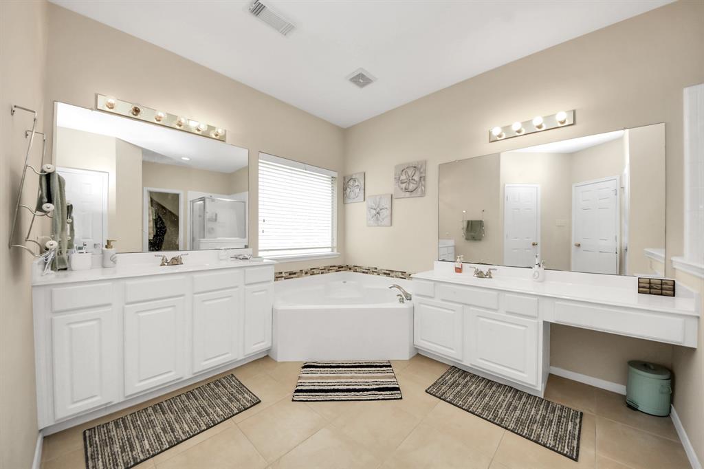 2614 Sunset Lake Drive, Sugar Land, Texas image 23