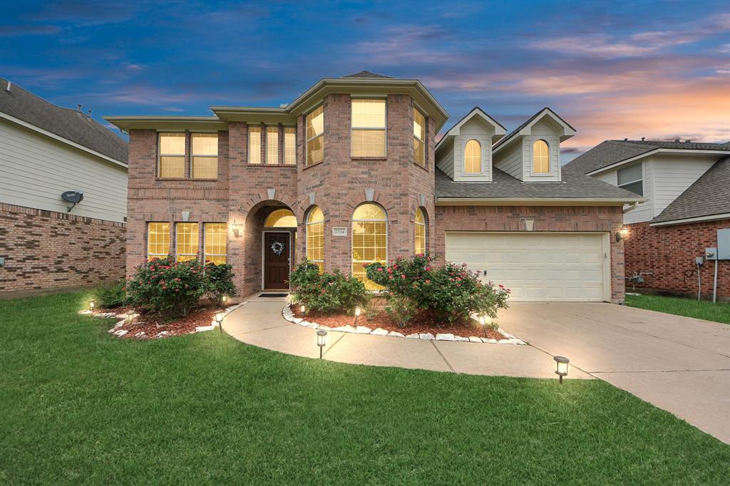 2614 Sunset Lake Drive, Sugar Land, Texas image 2