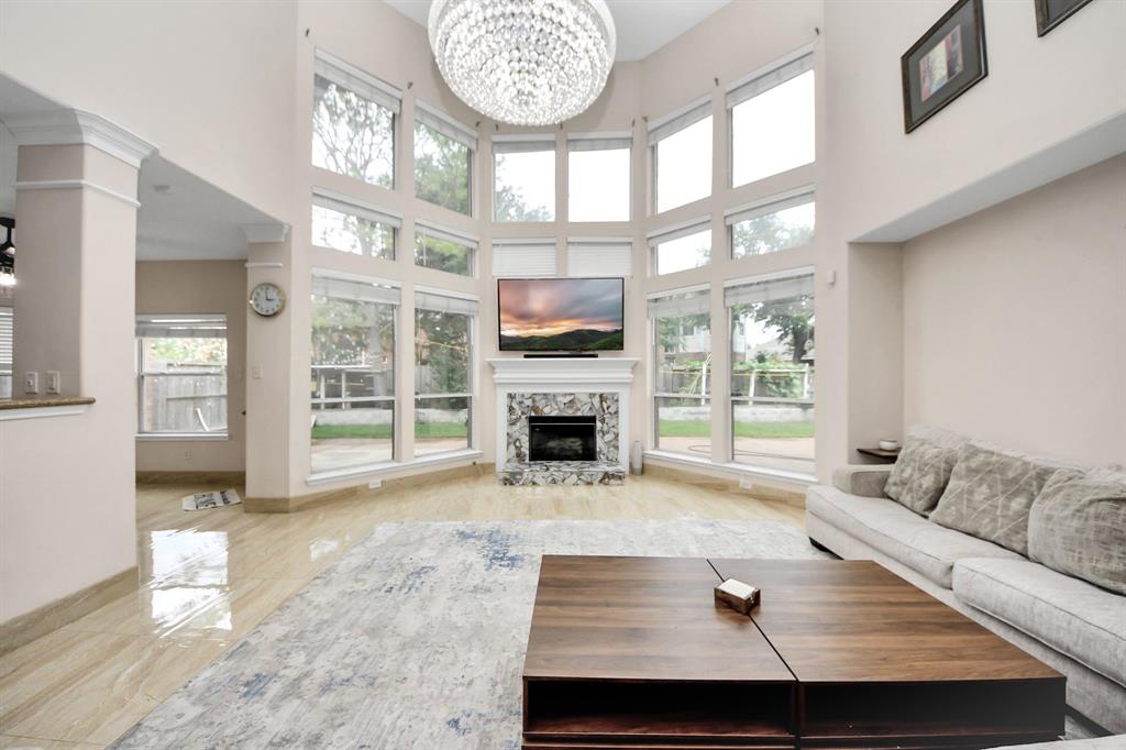 2614 Sunset Lake Drive, Sugar Land, Texas image 6