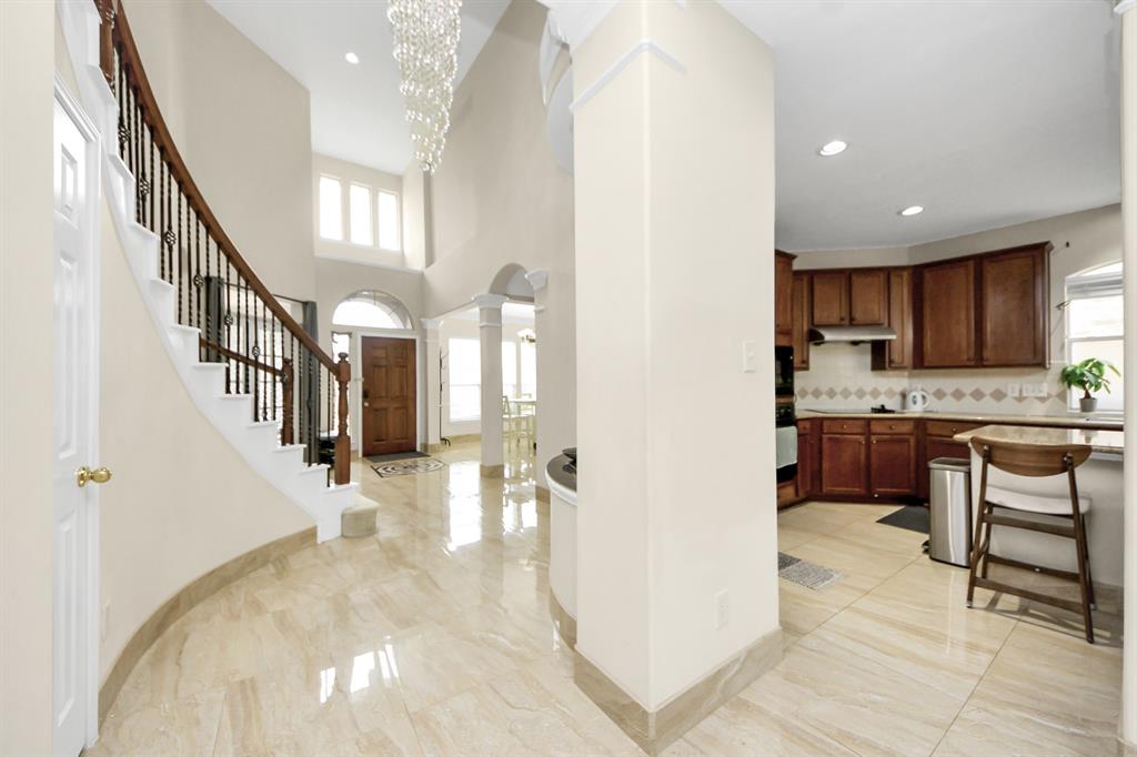2614 Sunset Lake Drive, Sugar Land, Texas image 8