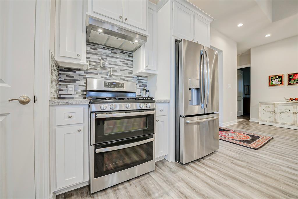 321 Twin Timbers Lane, Kemah, Texas image 7