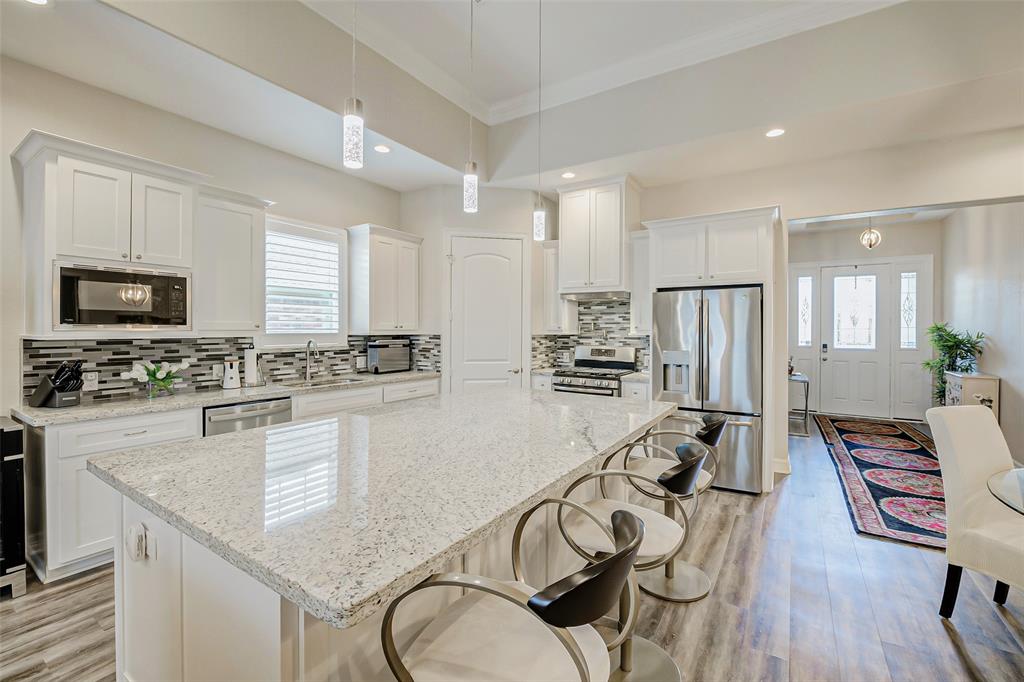 321 Twin Timbers Lane, Kemah, Texas image 8