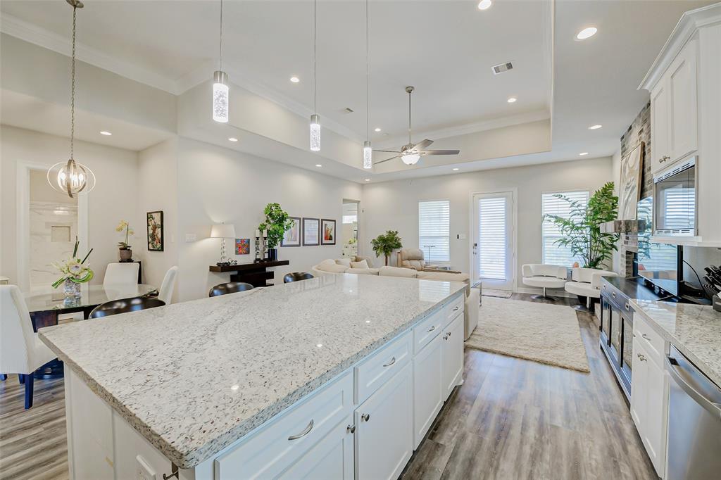 321 Twin Timbers Lane, Kemah, Texas image 6