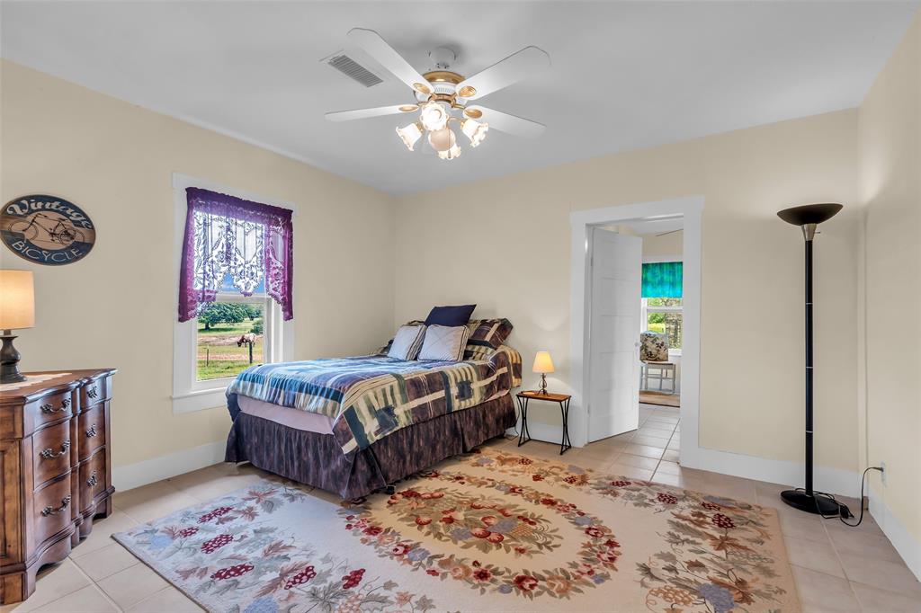 3738 E Parker Road Rd, Muldoon, Texas image 31