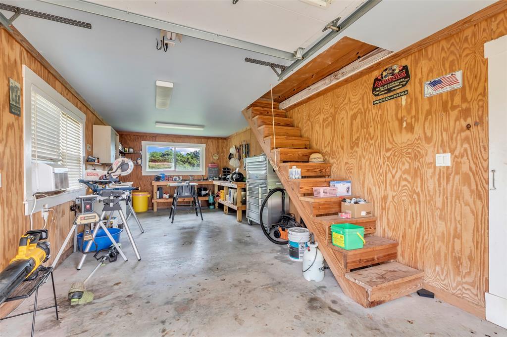 3738 E Parker Road Rd, Muldoon, Texas image 33