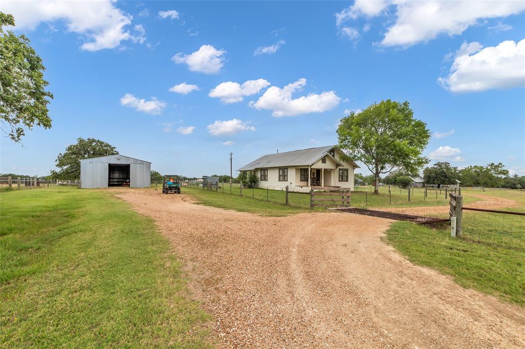 3738 E Parker Road Rd, Muldoon, Texas image 26