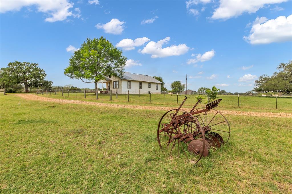 3738 E Parker Road Rd, Muldoon, Texas image 37
