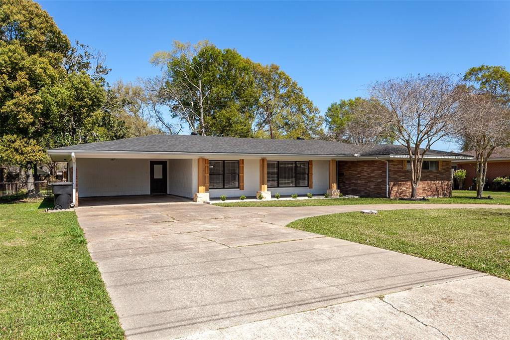 524 N 27th Street, Nederland, Texas image 2