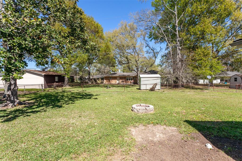 524 N 27th Street, Nederland, Texas image 4