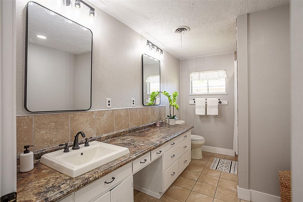 524 N 27th Street, Nederland, Texas image 34