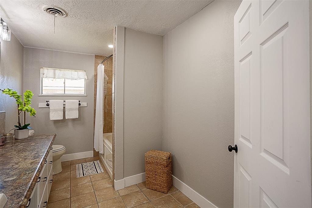 524 N 27th Street, Nederland, Texas image 32