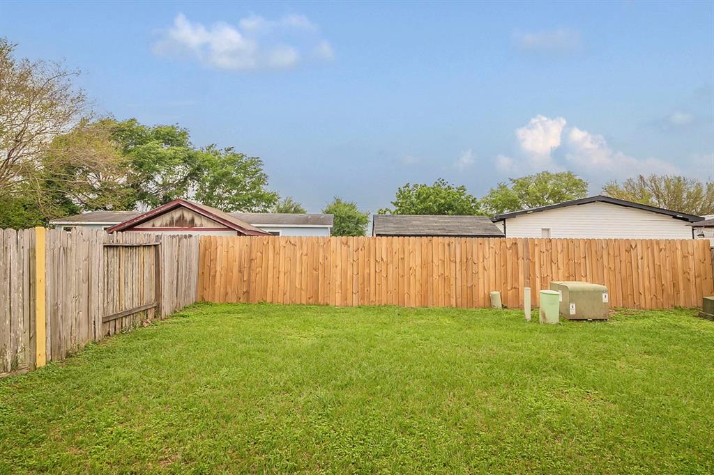 7315 Rising Brook Drive, Cypress, Texas image 30