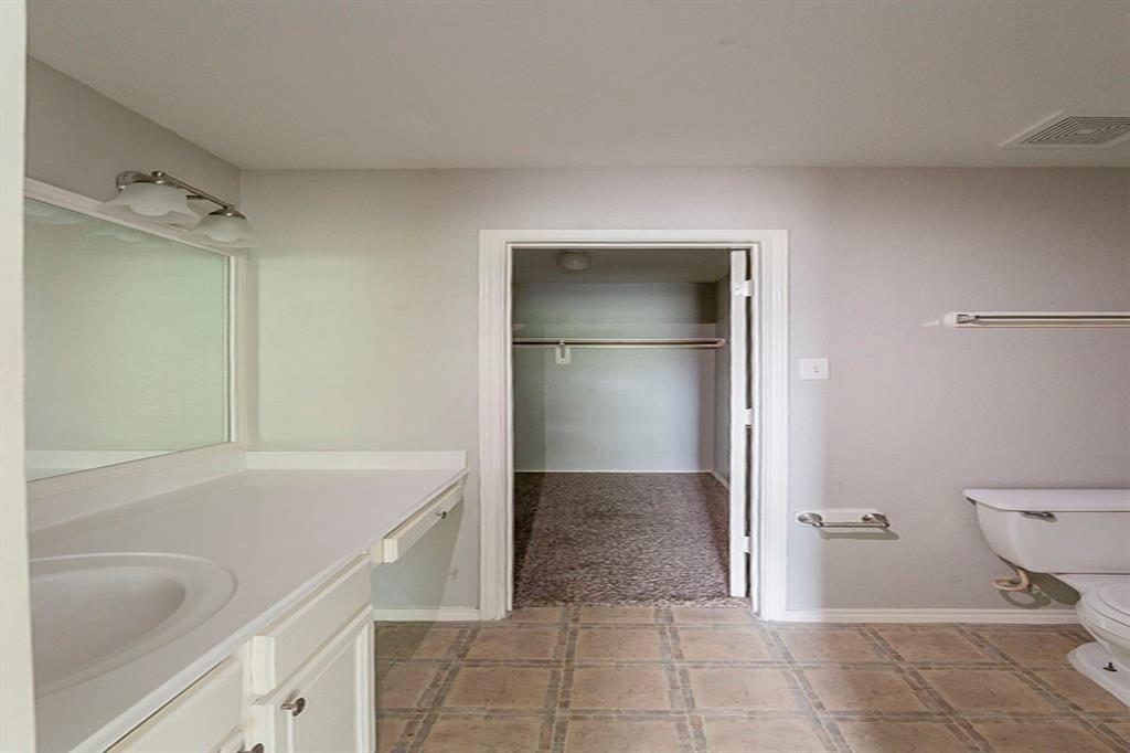 7315 Rising Brook Drive, Cypress, Texas image 11