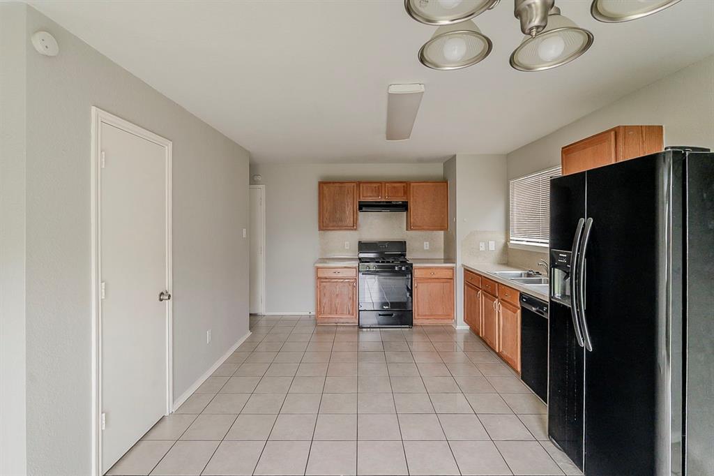 7315 Rising Brook Drive, Cypress, Texas image 2