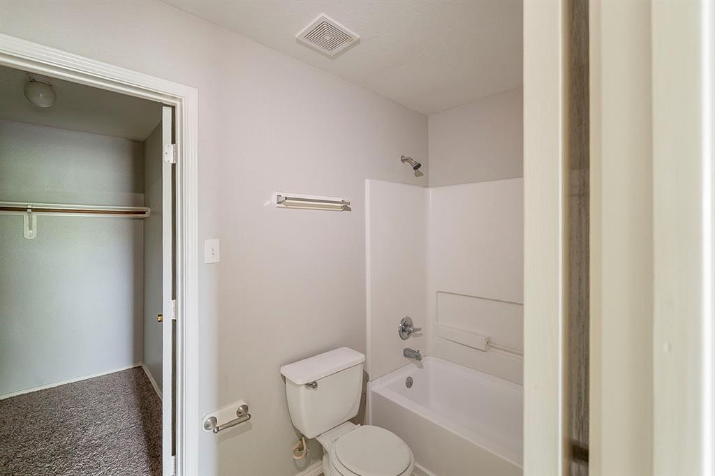 7315 Rising Brook Drive, Cypress, Texas image 16