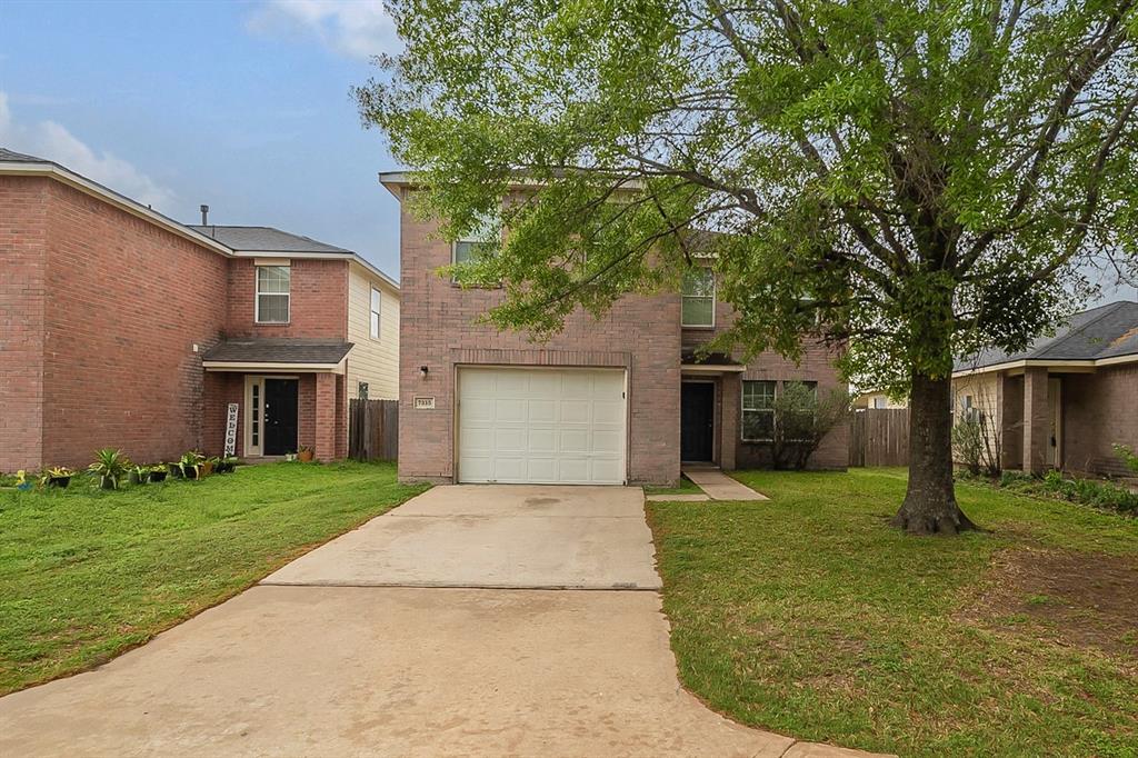 7315 Rising Brook Drive, Cypress, Texas image 1