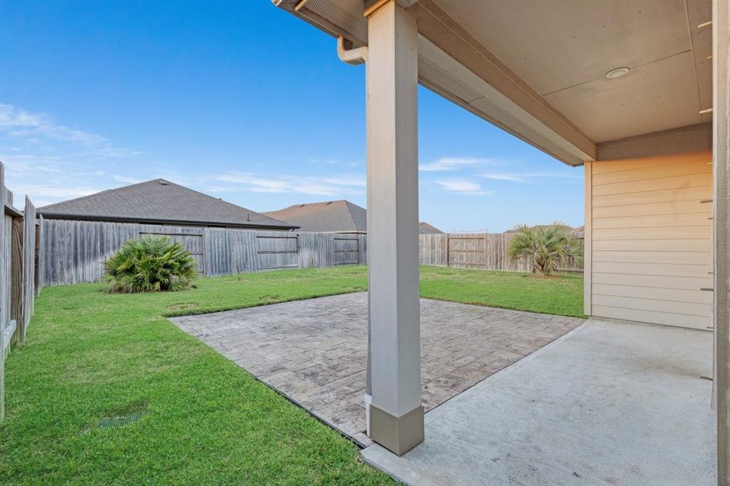 13521 Diamond Reef Lane, La Marque, Texas image 17