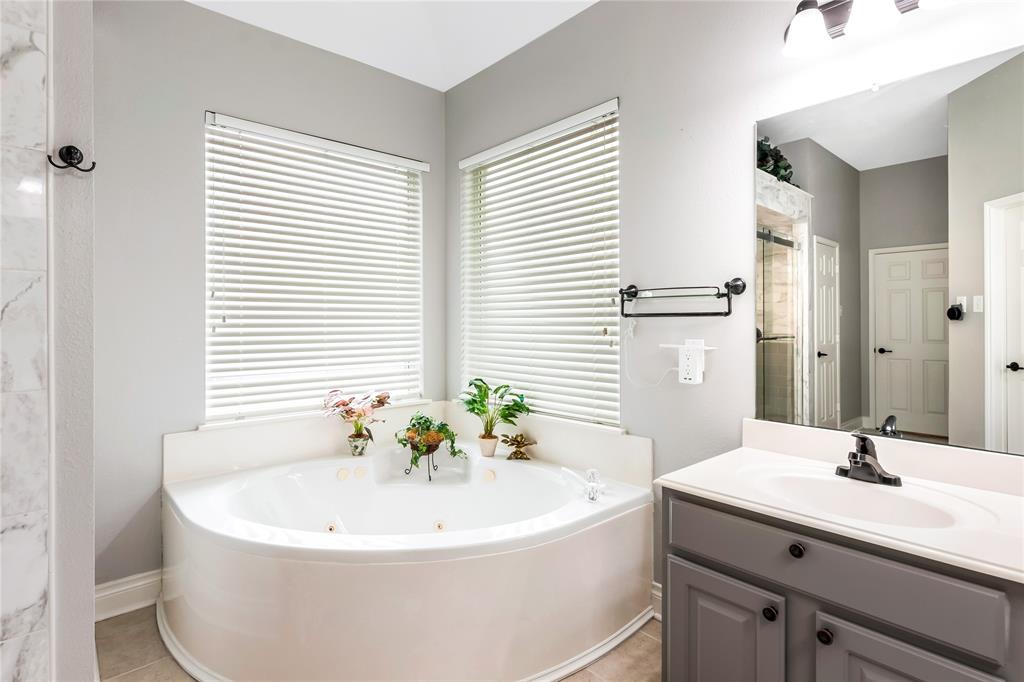 1 Wind Harp Place, The Woodlands, Texas image 20