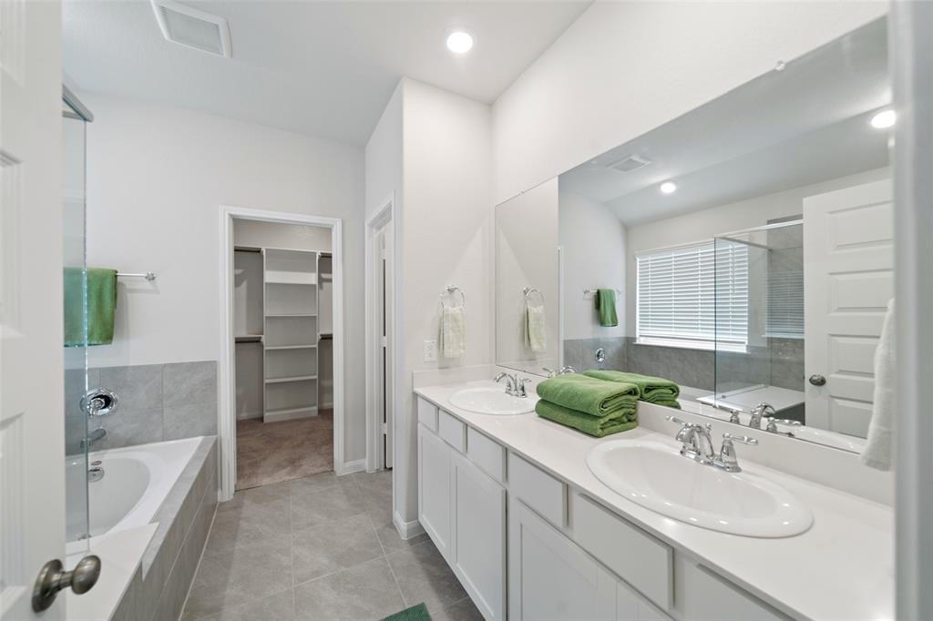 2322 E Winding Pines Dr, Tomball, Texas image 16