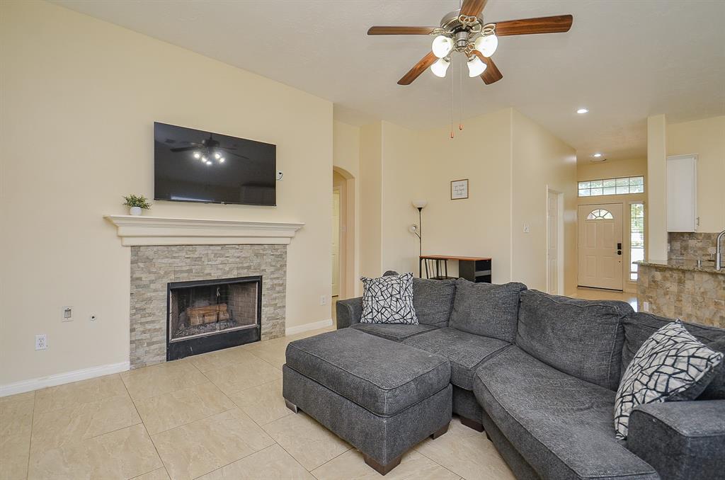 18235 Bonham Oaks Court, Richmond, Texas image 25