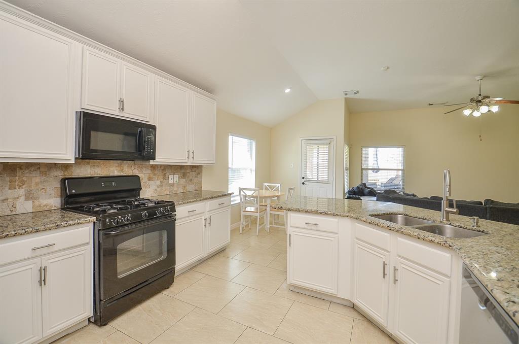 18235 Bonham Oaks Court, Richmond, Texas image 21
