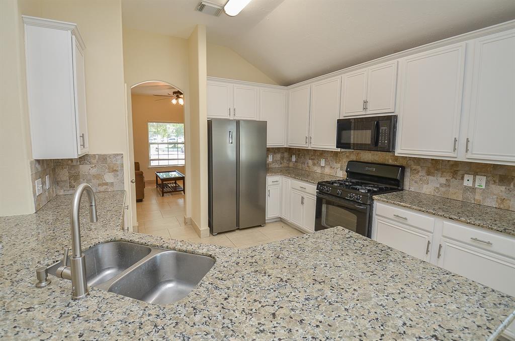18235 Bonham Oaks Court, Richmond, Texas image 19