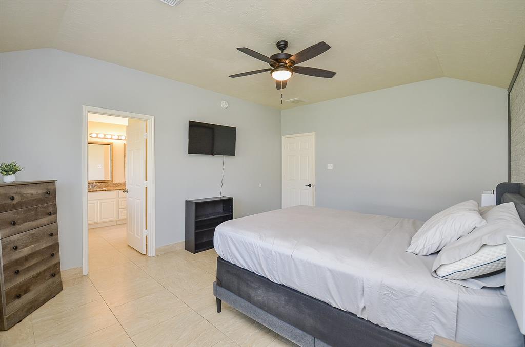 18235 Bonham Oaks Court, Richmond, Texas image 32