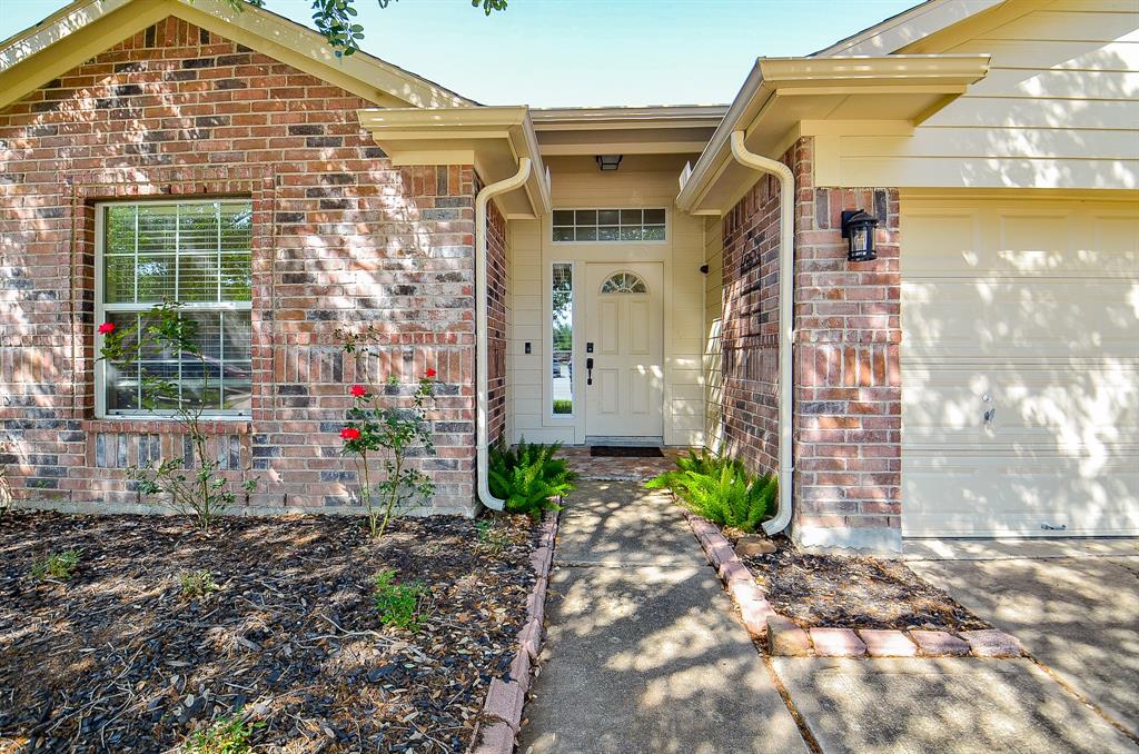 18235 Bonham Oaks Court, Richmond, Texas image 2