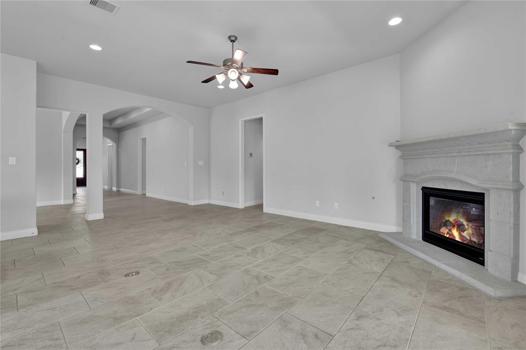 23606 Crossworth Drive, New Caney, Texas image 6