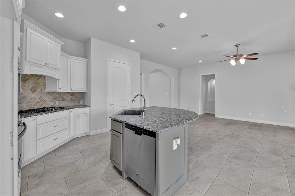 23606 Crossworth Drive, New Caney, Texas image 12