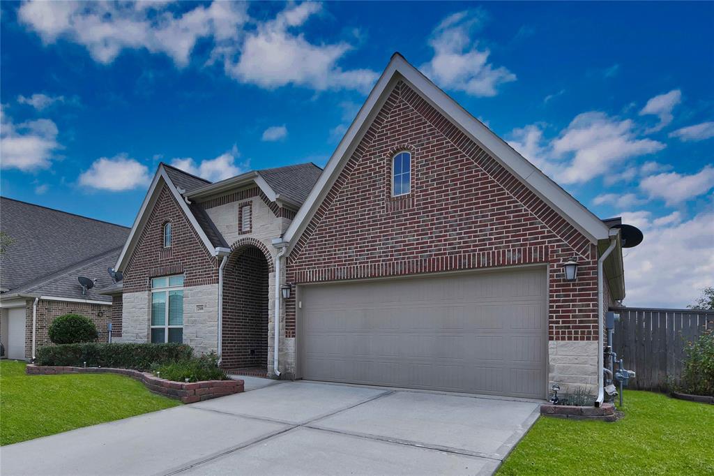 23606 Crossworth Drive, New Caney, Texas image 1