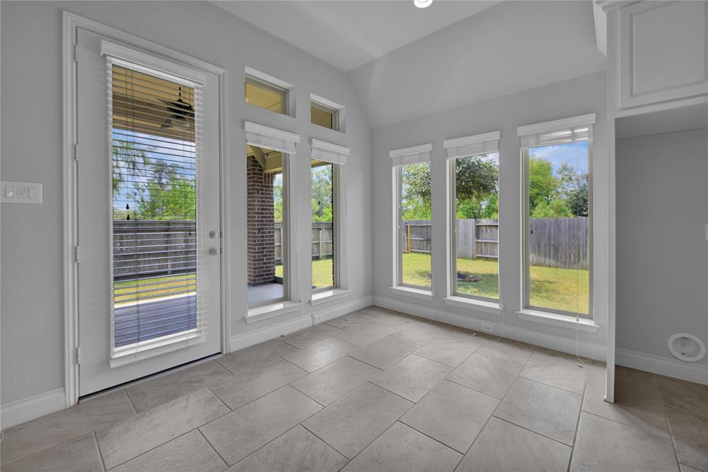 23606 Crossworth Drive, New Caney, Texas image 14