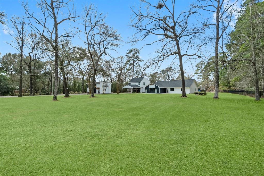 15200 Moonlight Trail, Conroe, Texas image 2