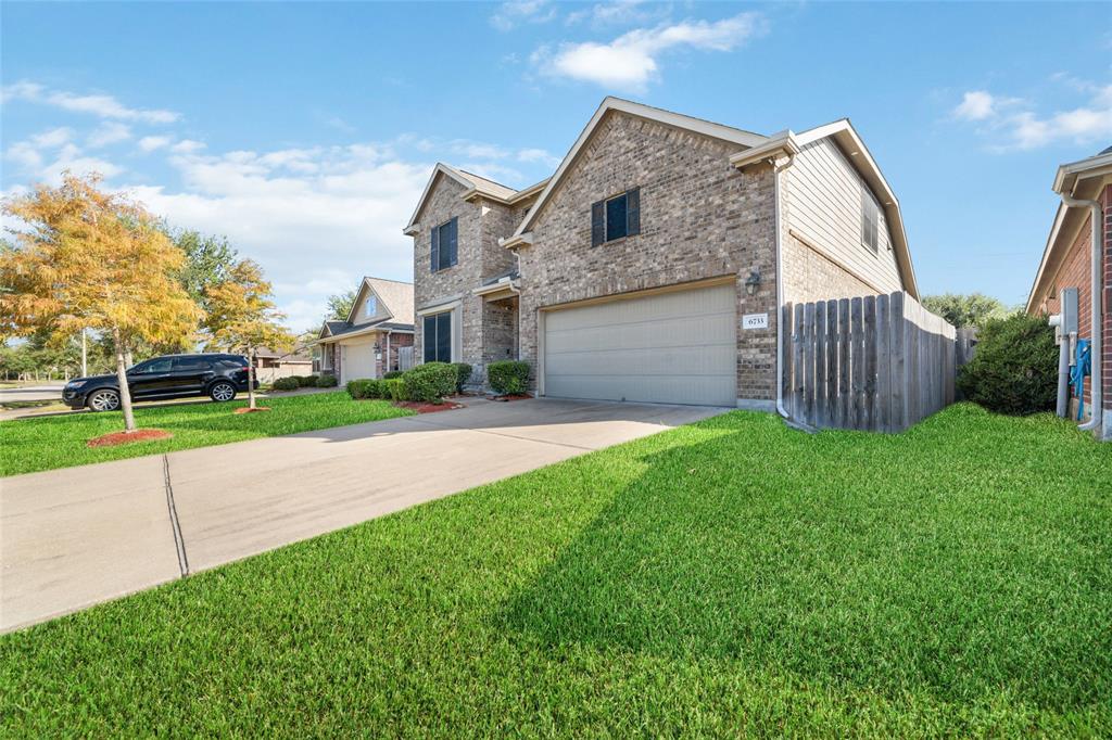 6733 Strawberry Brook Lane, Dickinson, Texas image 2