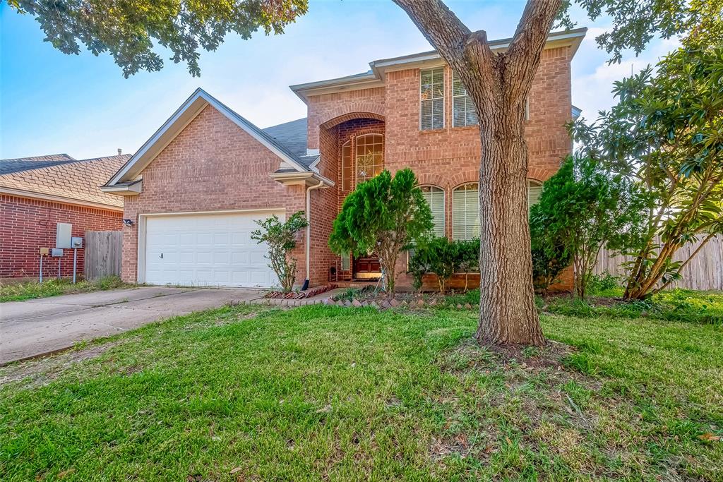 110 Chandler Court, Sugar Land, Texas image 3