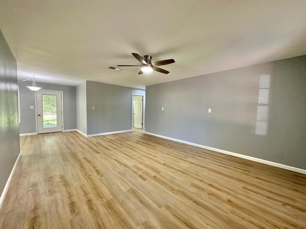 802 E Terrell Avenue, Crockett, Texas image 7