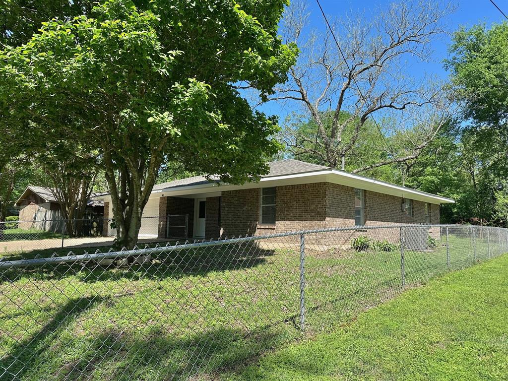 802 E Terrell Avenue, Crockett, Texas image 32