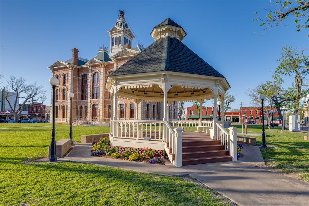 306 Nicholas Road, Wharton, Texas image 15