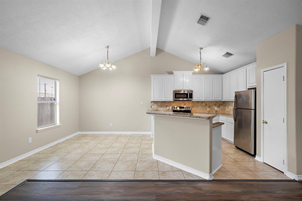 9521 Amberjack Drive, Texas City, Texas image 11