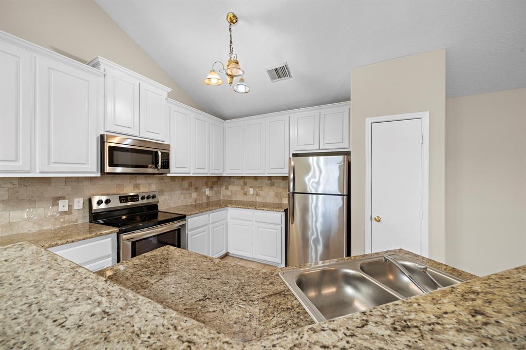 9521 Amberjack Drive, Texas City, Texas image 18