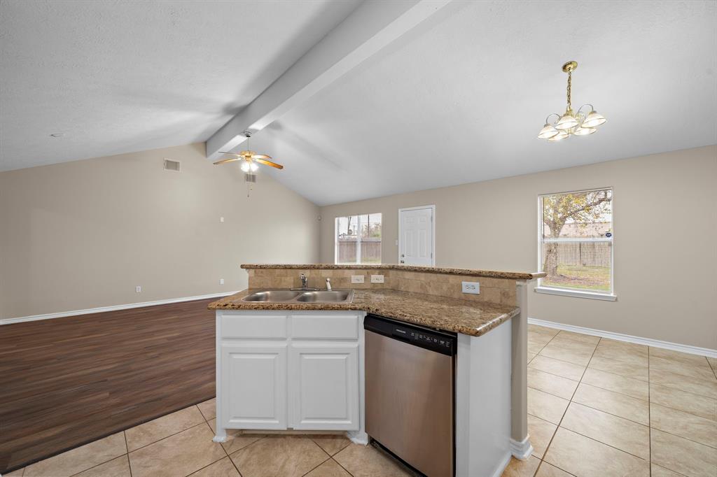 9521 Amberjack Drive, Texas City, Texas image 17