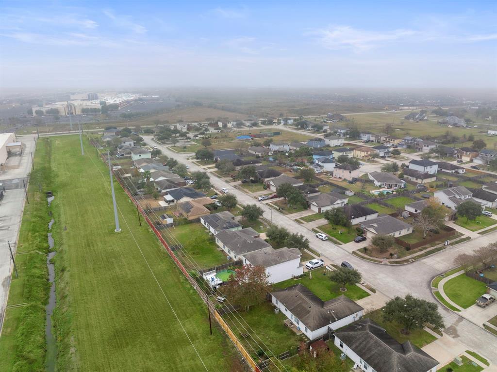9521 Amberjack Drive, Texas City, Texas image 39