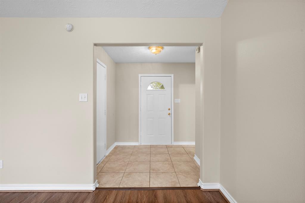 9521 Amberjack Drive, Texas City, Texas image 5